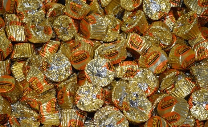 Reeses_Chocolate||Snickers_Chocolate|Hesheys_Chocolate|KitKat_Chocolate_Candy