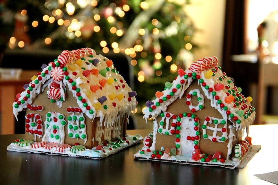 A Gingerbread Home For the Holidays