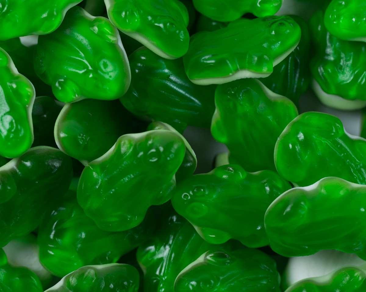 Gummi Green Frogs - CandyFavorites