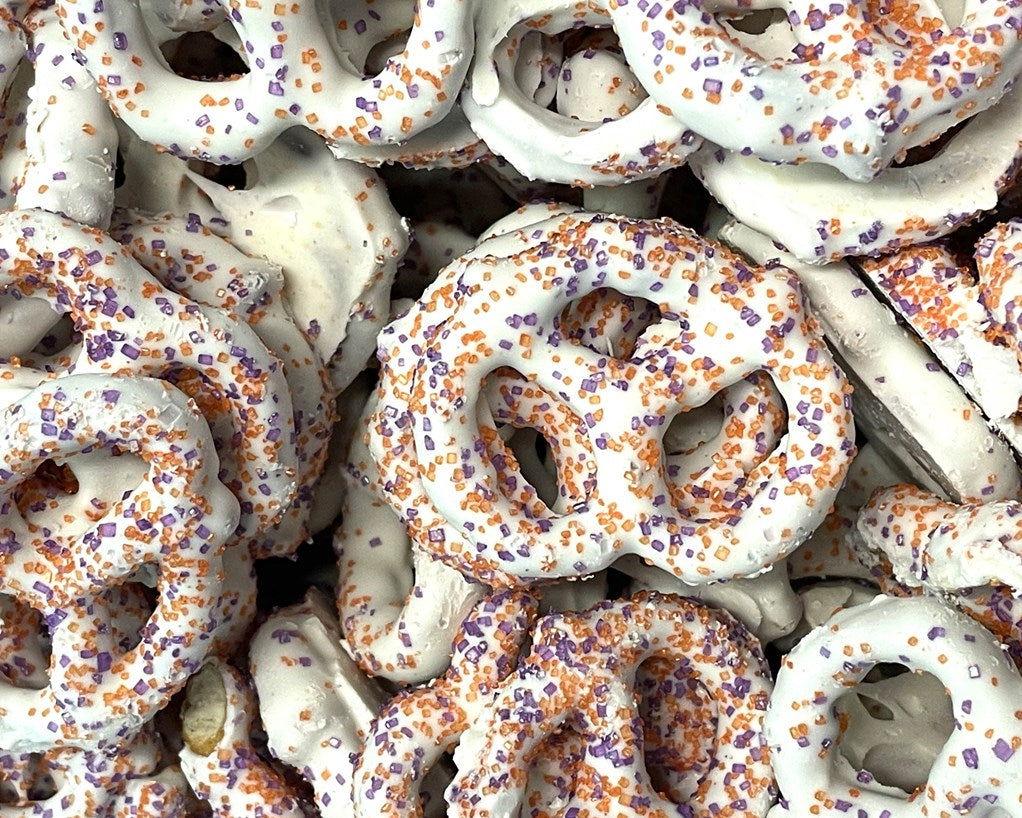 Halloween White Chocolate Pretzels - CandyFavorites