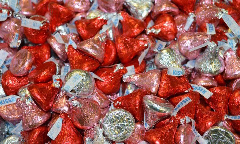 Hershey's Kisses Valentines - CandyFavorites